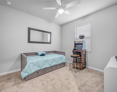 5886 Timberdale Avenue - Photo Thumbnail 29