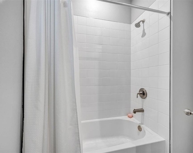 5886 Timberdale Avenue - Photo Thumbnail 32
