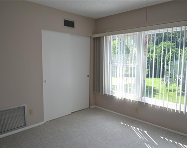 2471 Sumatran Way - Photo Thumbnail 20