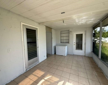 22189 Laramore Avenue - Photo Thumbnail 11