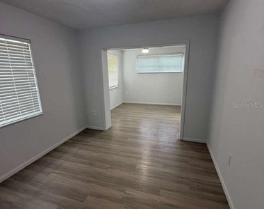 22189 Laramore Avenue - Photo Thumbnail 8