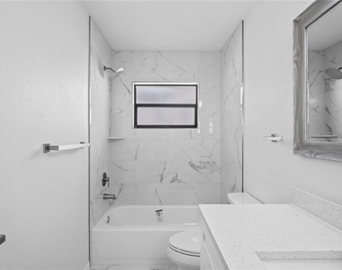 8312 Roxboro Drive - Photo Thumbnail 21