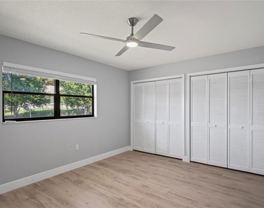 8312 Roxboro Drive - Photo Thumbnail 17