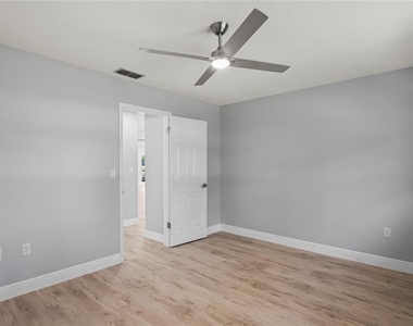 8312 Roxboro Drive - Photo Thumbnail 19