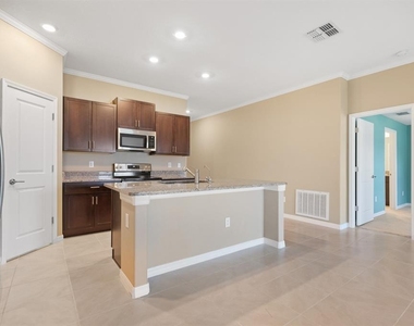 15430 Miller Creek Drive - Photo Thumbnail 5