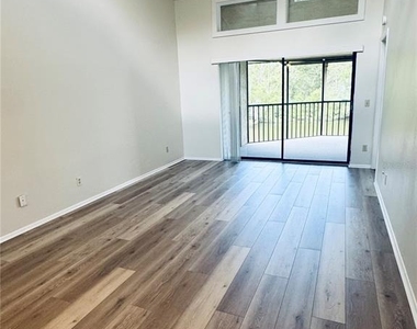 328 Woodlake Wynde - Photo Thumbnail 1