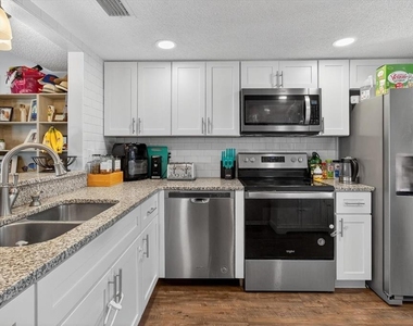 1146 King Arthur Court - Photo Thumbnail 22