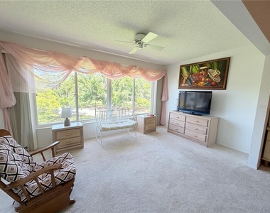 2340 Grecian Way - Photo Thumbnail 15