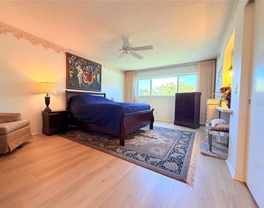 2340 Grecian Way - Photo Thumbnail 19