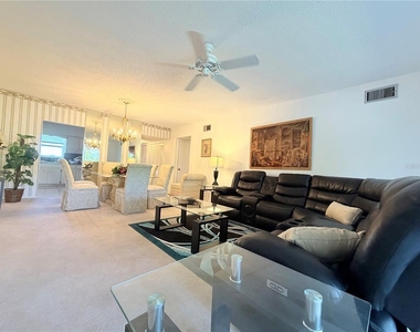 2340 Grecian Way - Photo Thumbnail 14