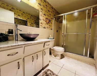2340 Grecian Way - Photo Thumbnail 25