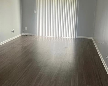 709 Oceanside Circle - Photo Thumbnail 5