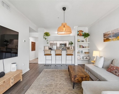 800 S Dakota Avenue - Photo Thumbnail 12