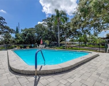 1008 Heron Court - Photo Thumbnail 13