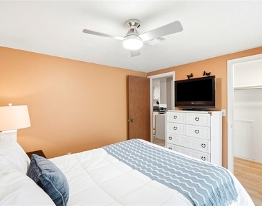 1008 Heron Court - Photo Thumbnail 30