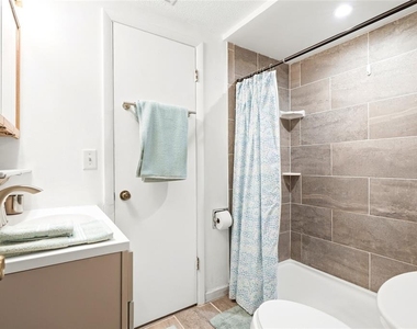 1008 Heron Court - Photo Thumbnail 32