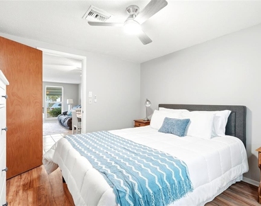1008 Heron Court - Photo Thumbnail 33