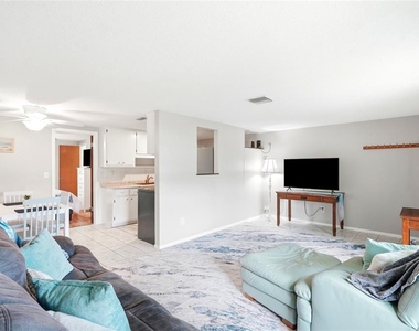 1008 Heron Court - Photo Thumbnail 20