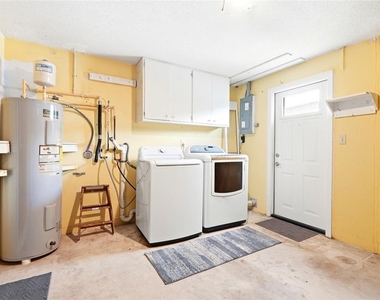 1008 Heron Court - Photo Thumbnail 10