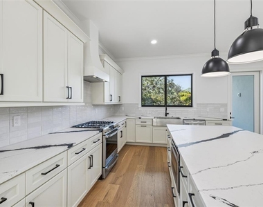 4509 W North A Street - Photo Thumbnail 8
