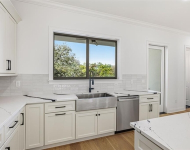 4509 W North A Street - Photo Thumbnail 9