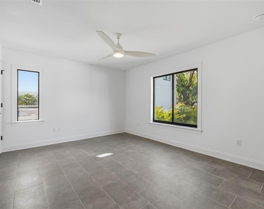 4509 W North A Street - Photo Thumbnail 4