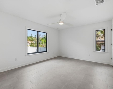 4509 W North A Street - Photo Thumbnail 4