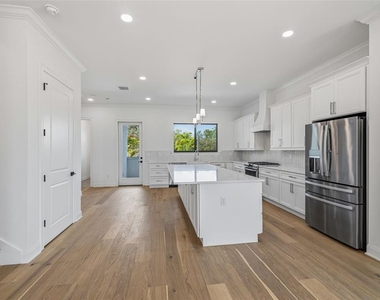 4509 W North A Street - Photo Thumbnail 7