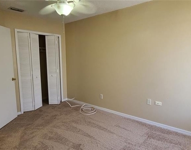 2411 Berkshire Court - Photo Thumbnail 25