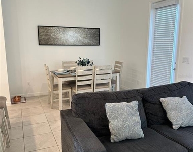 1457 Discovery Street - Photo Thumbnail 5