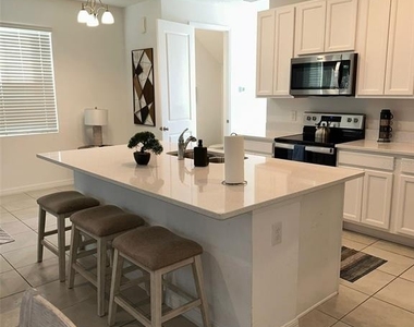 1457 Discovery Street - Photo Thumbnail 6