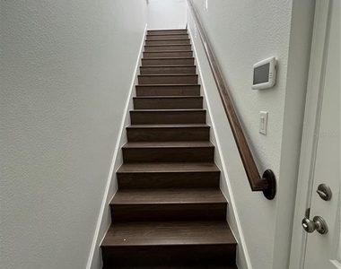 8659 Sperry Street - Photo Thumbnail 8