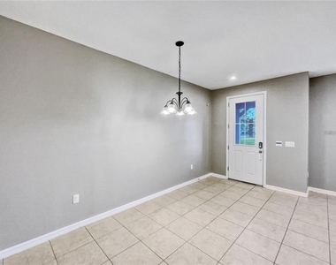 2424 Blowing Breeze Avenue - Photo Thumbnail 8