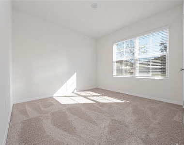 708 Tortugas Street - Photo Thumbnail 14