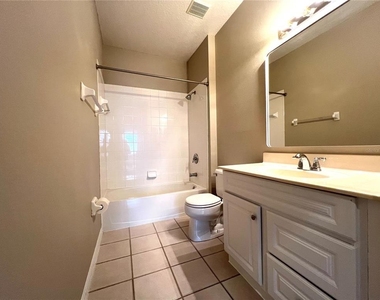 502 Greenbrier Avenue - Photo Thumbnail 18