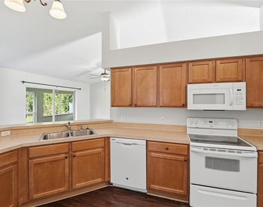 2368 Sweetwater Boulevard - Photo Thumbnail 11