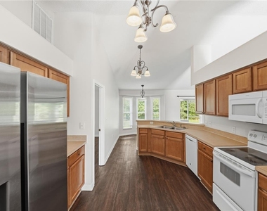 2368 Sweetwater Boulevard - Photo Thumbnail 9