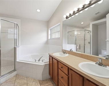 2368 Sweetwater Boulevard - Photo Thumbnail 18