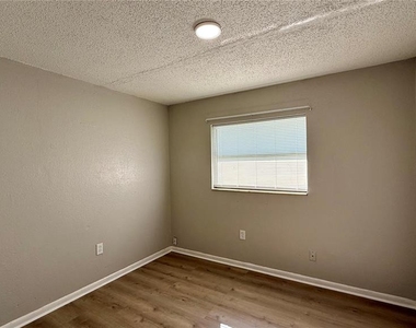 205 Mill Street - Photo Thumbnail 10