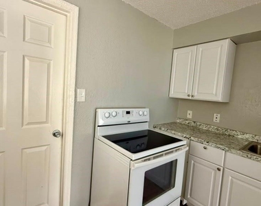 205 Mill Street - Photo Thumbnail 4