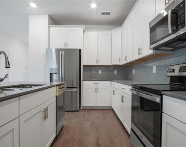 3083 Camden Way - Photo Thumbnail 1