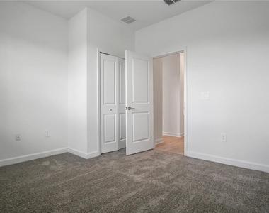 3083 Camden Way - Photo Thumbnail 13