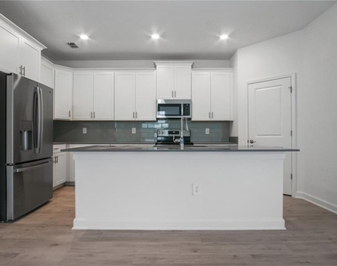 3083 Camden Way - Photo Thumbnail 3
