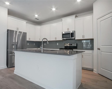 3083 Camden Way - Photo Thumbnail 2