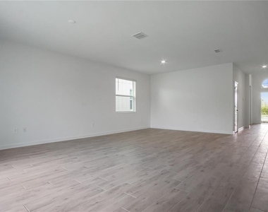 3083 Camden Way - Photo Thumbnail 7