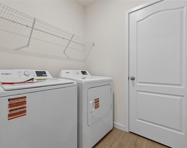 2893 House Finch Road - Photo Thumbnail 29