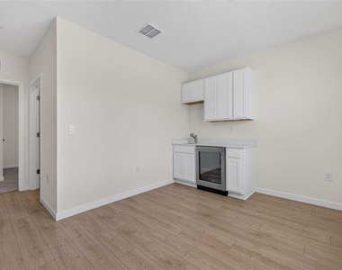 2893 House Finch Road - Photo Thumbnail 11