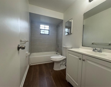 221 S Cypress Way - Photo Thumbnail 12