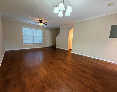 3220 Oak Lawn Place Place - Photo Thumbnail 3