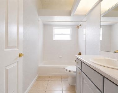 445 Talamone Drive - Photo Thumbnail 22